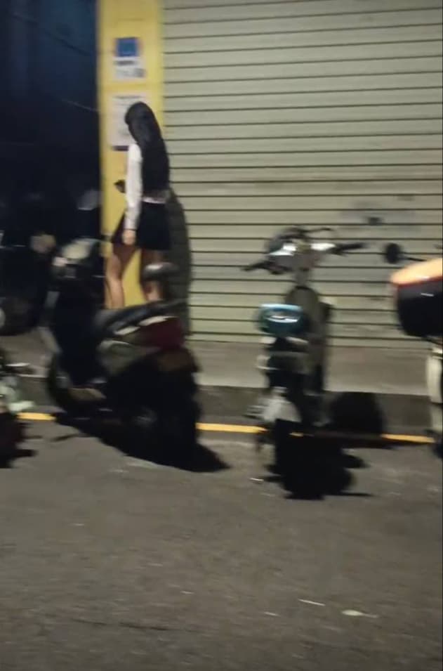 吉祥大道8号，附近中国银行两边